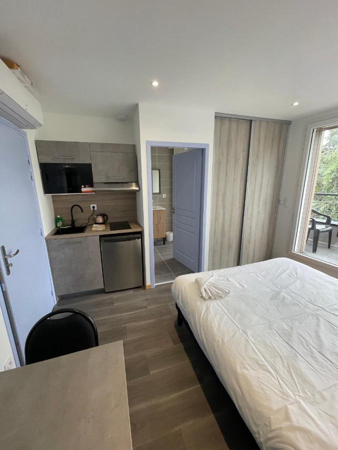 Le Salvador - Appart'Hotel De 18M2 A 44M2 La Talaudiere 외부 사진