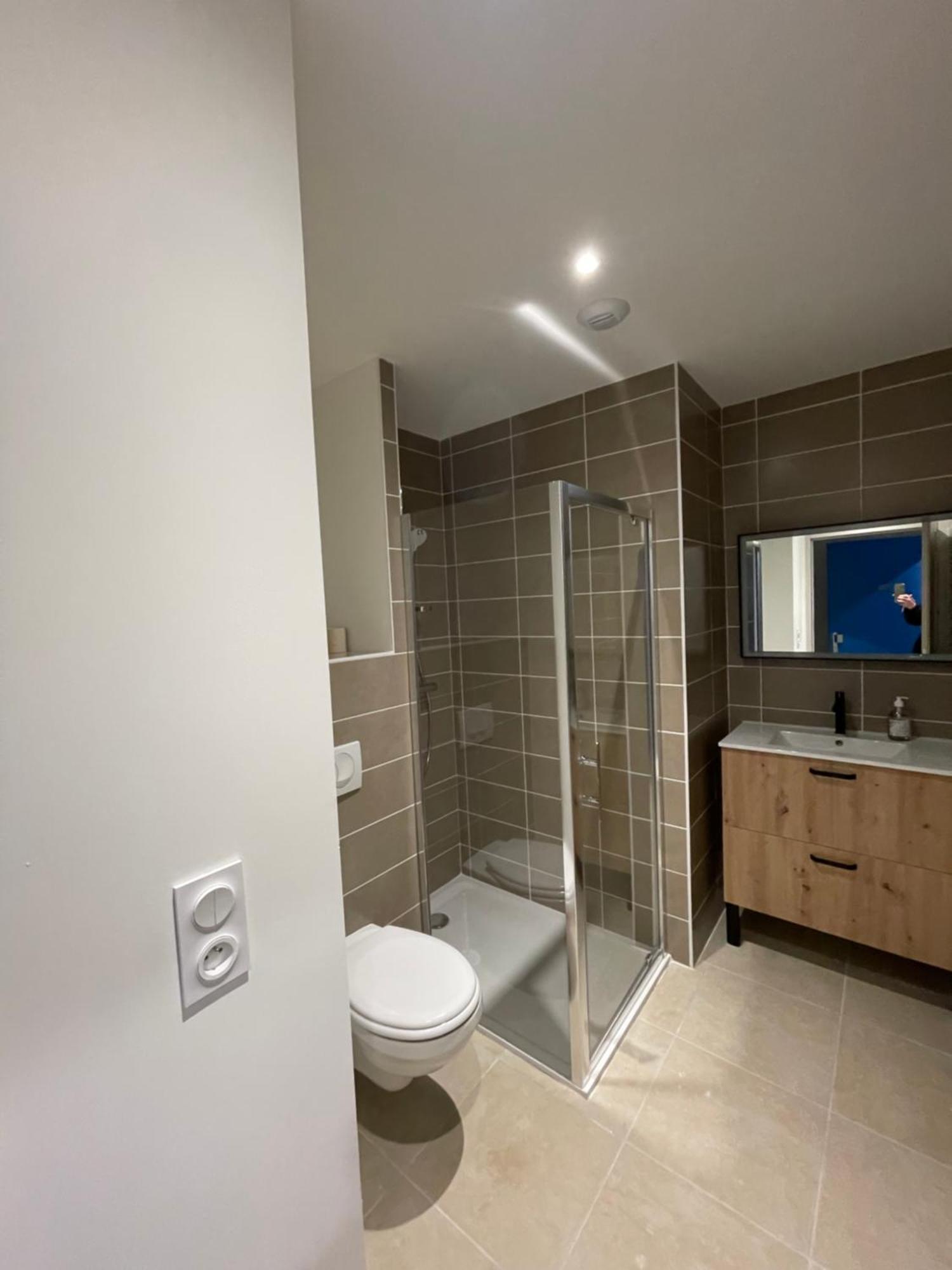 Le Salvador - Appart'Hotel De 18M2 A 44M2 La Talaudiere 외부 사진