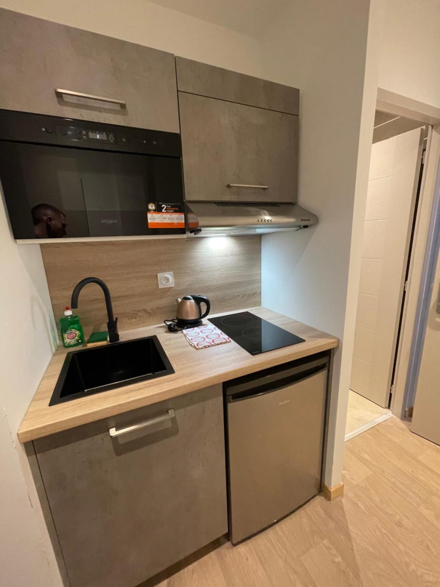 Le Salvador - Appart'Hotel De 18M2 A 44M2 La Talaudiere 외부 사진