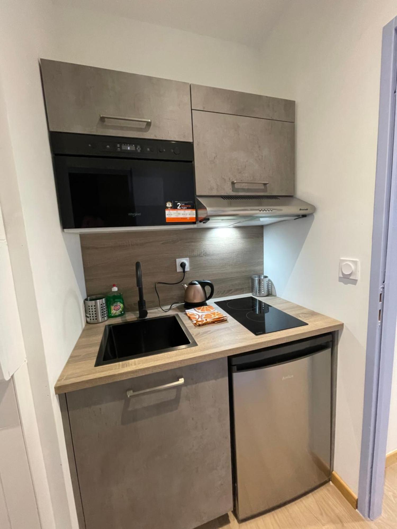 Le Salvador - Appart'Hotel De 18M2 A 44M2 La Talaudiere 외부 사진