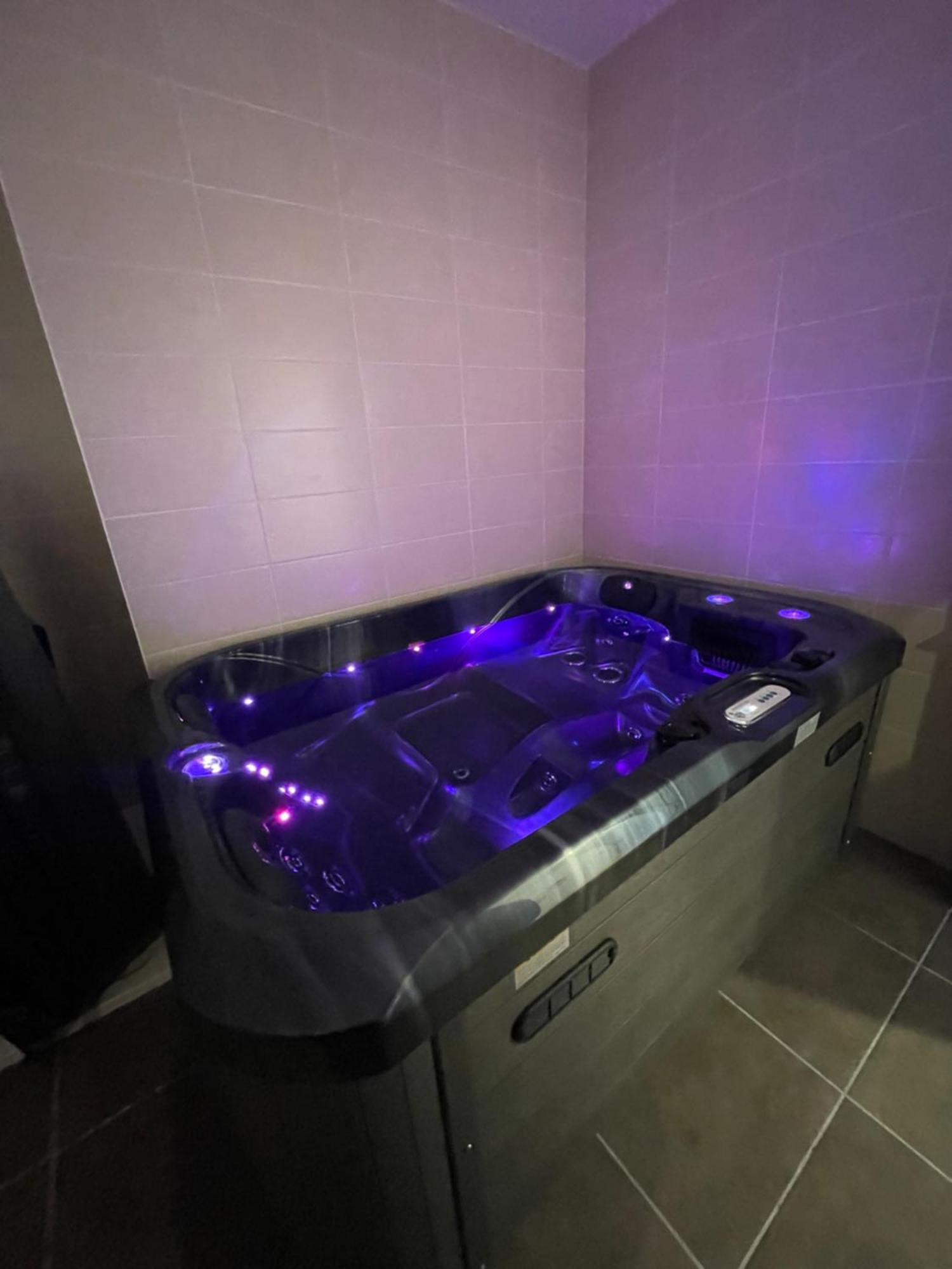 Le Salvador - Appart'Hotel De 18M2 A 44M2 La Talaudiere 외부 사진