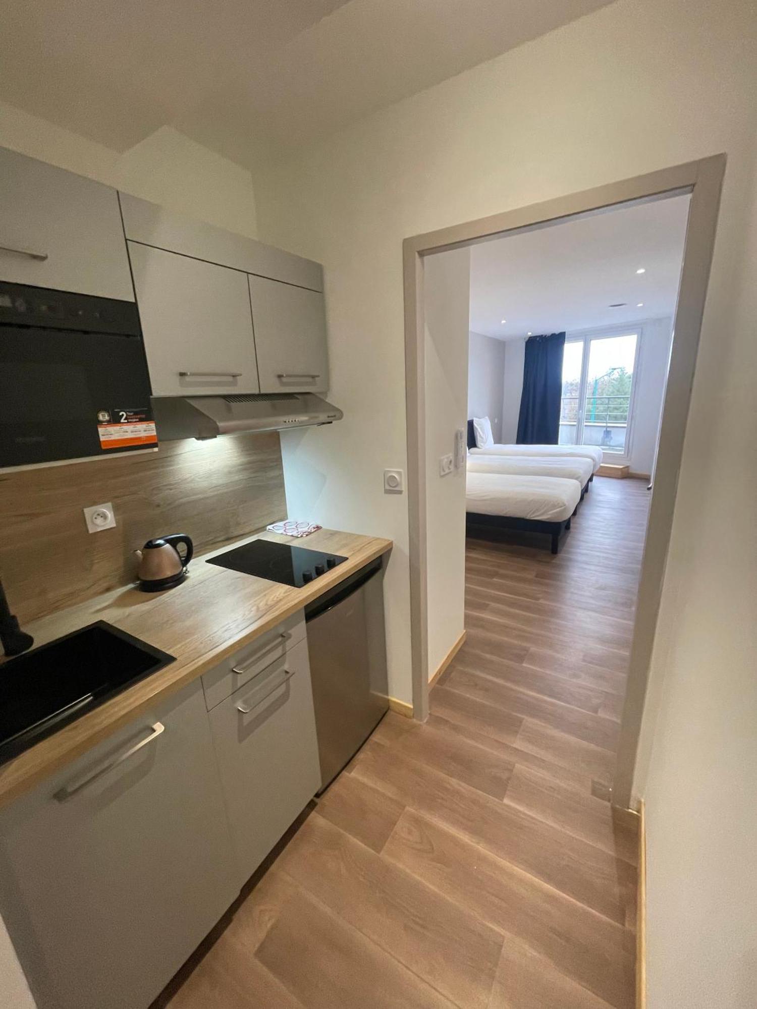 Le Salvador - Appart'Hotel De 18M2 A 44M2 La Talaudiere 외부 사진
