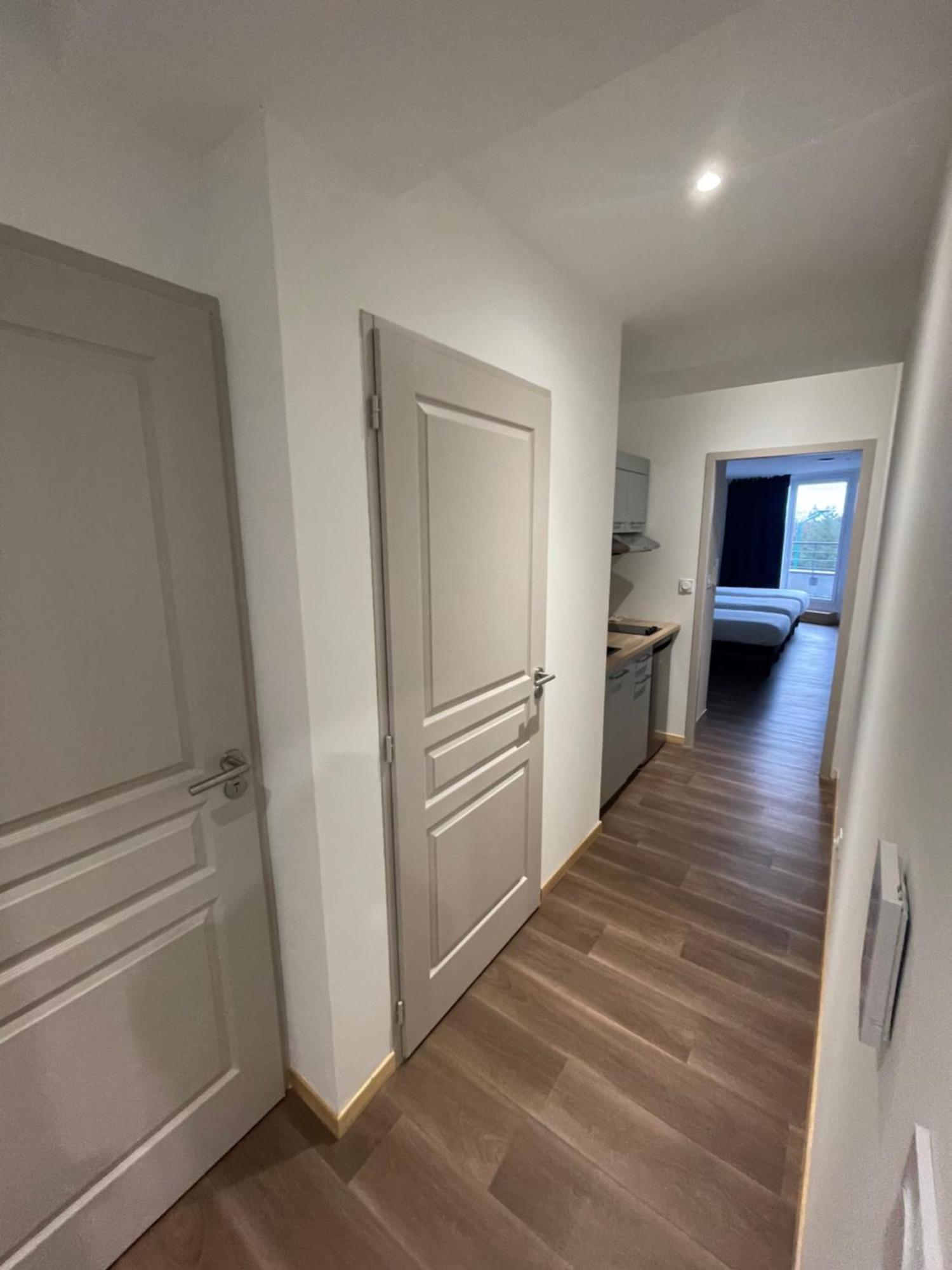 Le Salvador - Appart'Hotel De 18M2 A 44M2 La Talaudiere 외부 사진