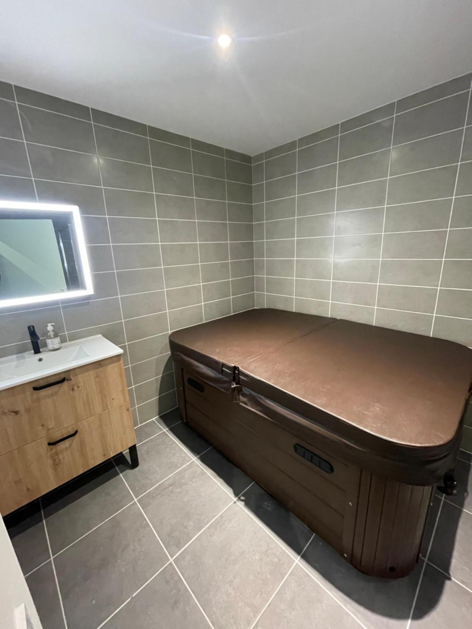 Le Salvador - Appart'Hotel De 18M2 A 44M2 La Talaudiere 외부 사진