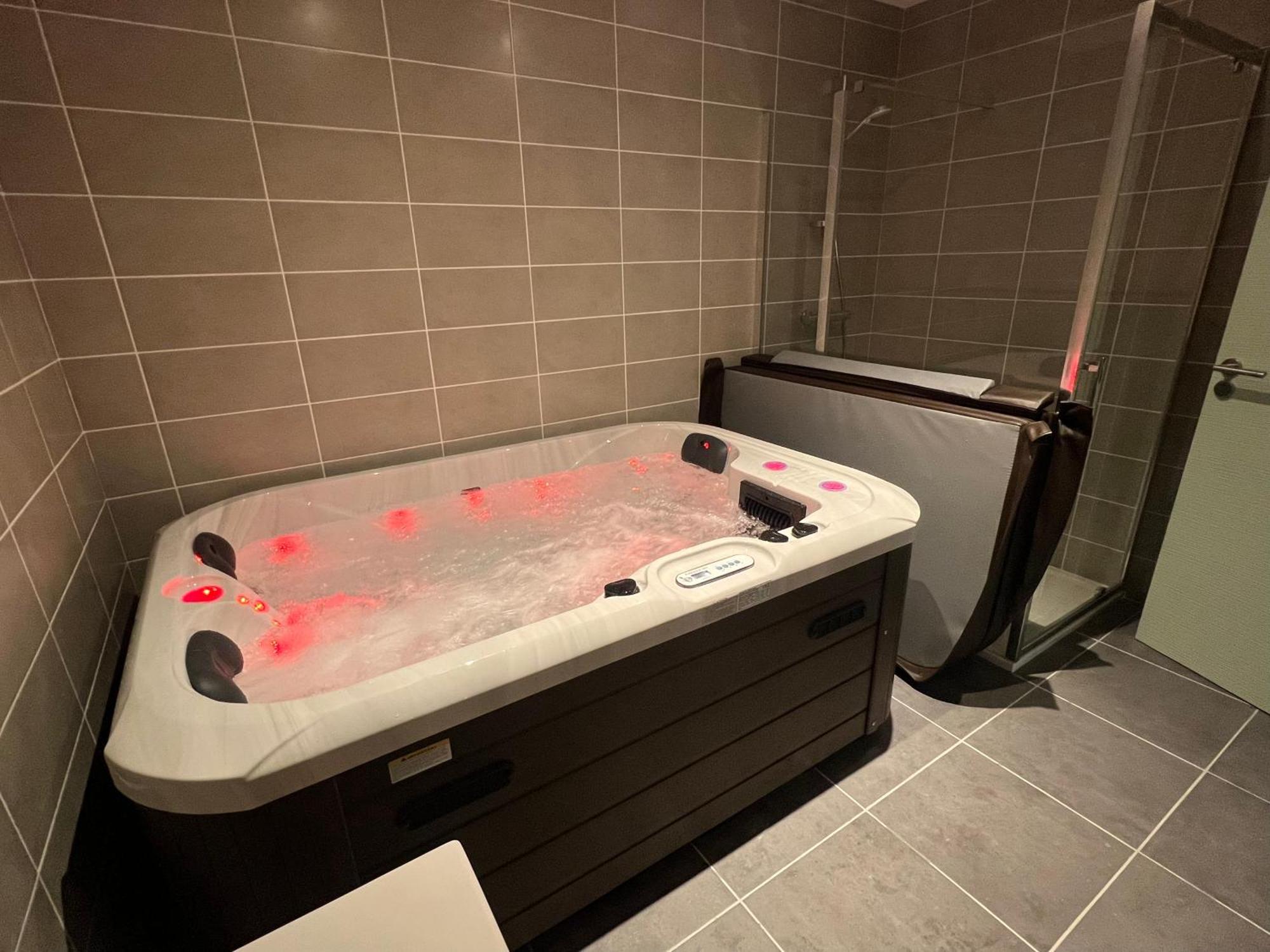 Le Salvador - Appart'Hotel De 18M2 A 44M2 La Talaudiere 외부 사진